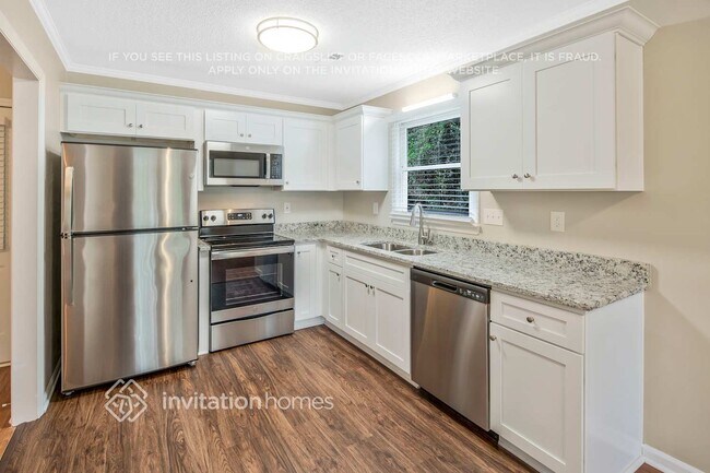 Building Photo - 7101 Thatcher Ct