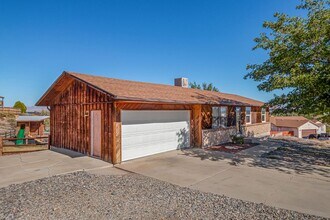 Building Photo - Charming 3-Bedroom Family Home in Orchard Mesa with Incredible Views!!!