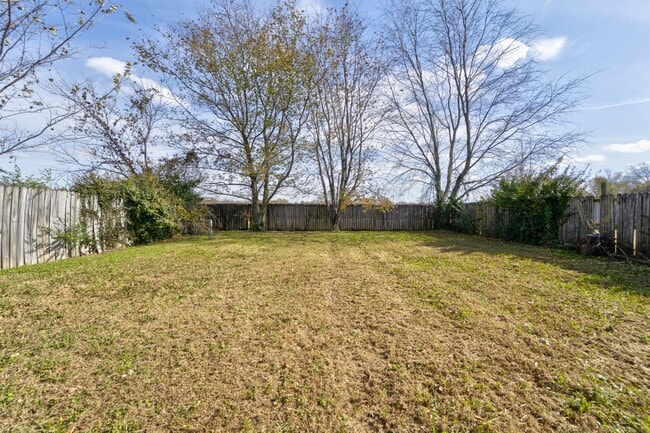 Building Photo - 324 Grant Springs Dr