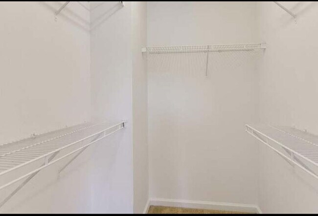 Building Photo - 1306 Thornborough Dr