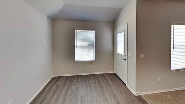 Building Photo - 1024 S Appaloosa Ln