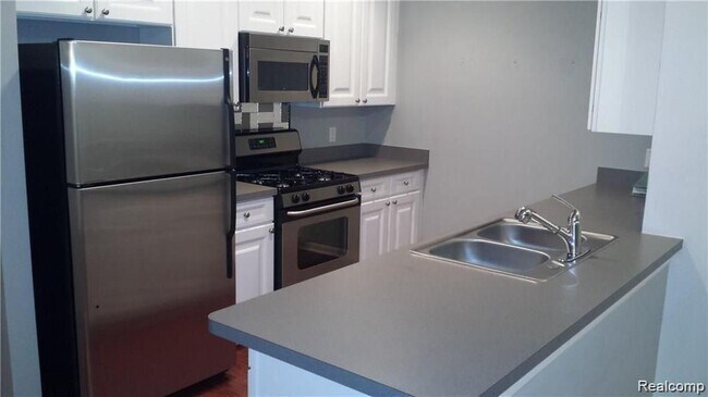 Building Photo - 2088 Arcadia Dr