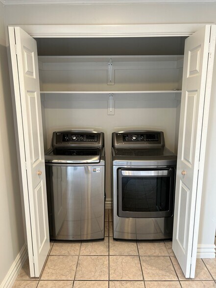 Washer & Dryer - 465 E 6770 S