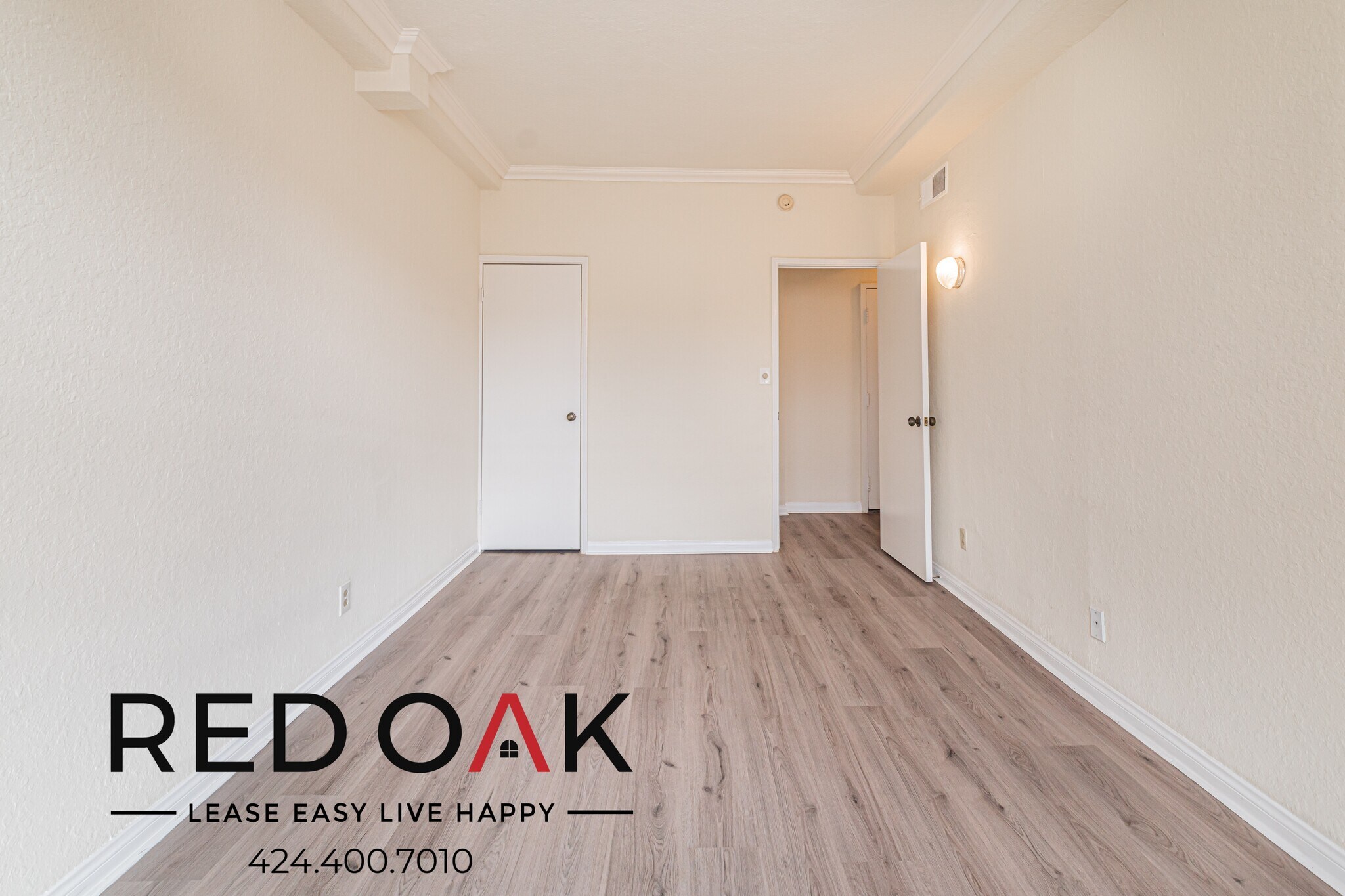 Building Photo - 5640 Franklin Ave