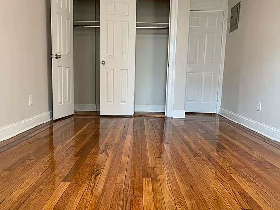 Building Photo - "Chic Urban Retreat: Cozy 1-Bedroom Condo in Vibrant Astoria!"