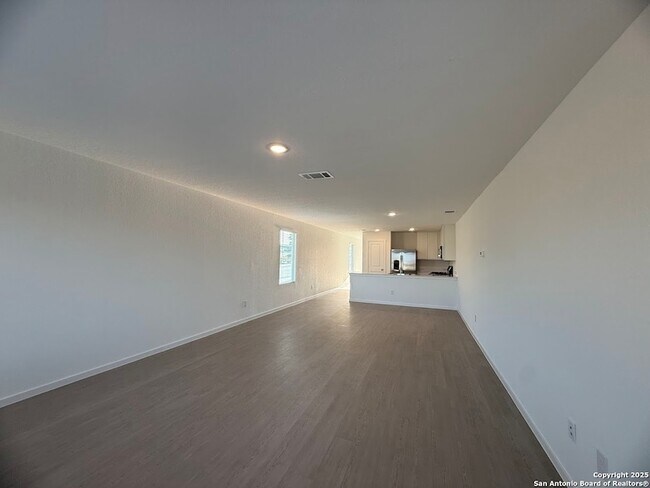 Building Photo - 204 Ottawa Wy