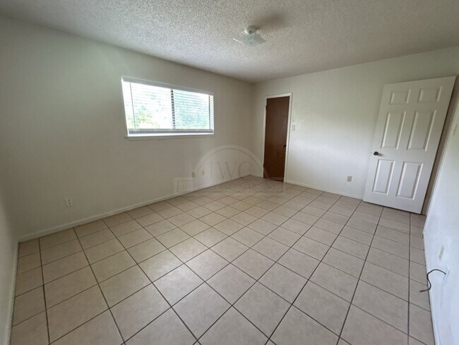 Building Photo - 4209 Water St