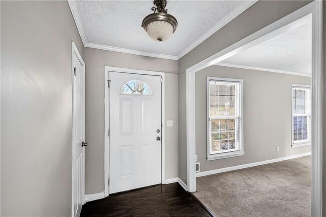 Building Photo - 1075 Forest Heights Rd