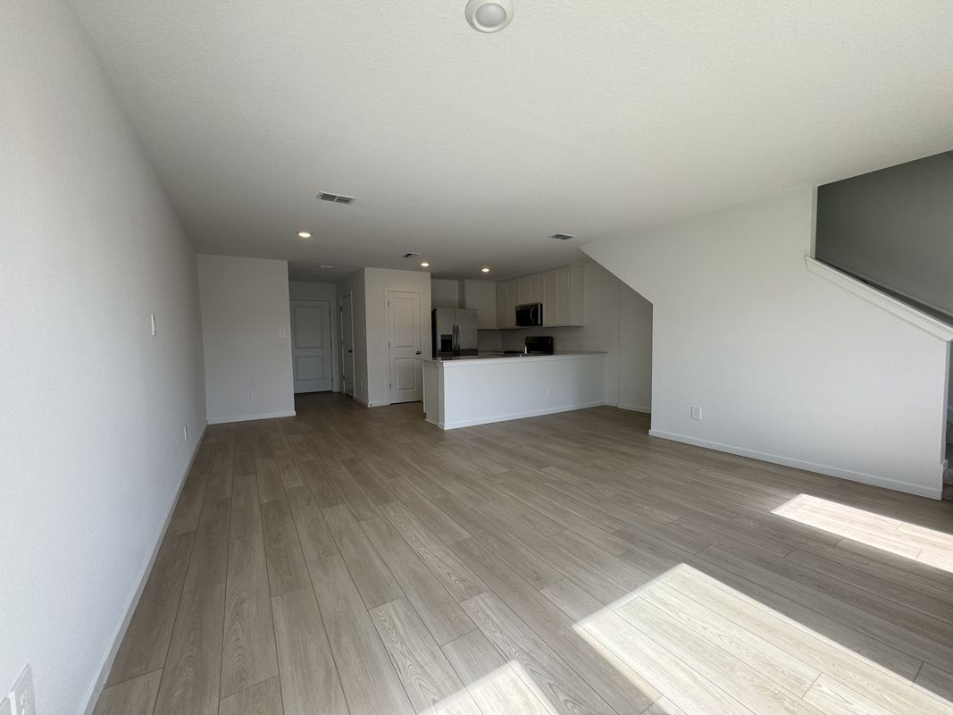 Building Photo - 830 Lynx St