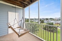 Building Photo - 2555 St James Dr SE