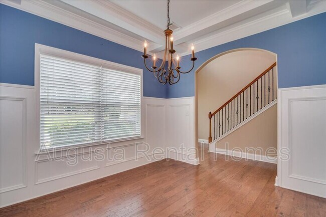 Building Photo - 3814 Berkshire Way