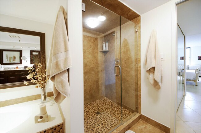 Building Photo - 2480 Presidential Way