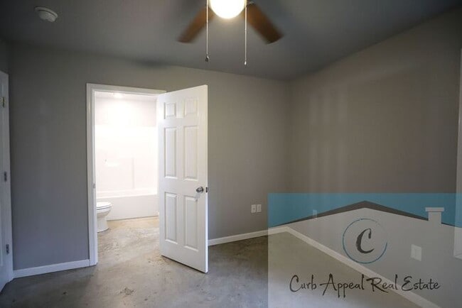 Building Photo - 2-bedroom, 2 bath apartment recently built...