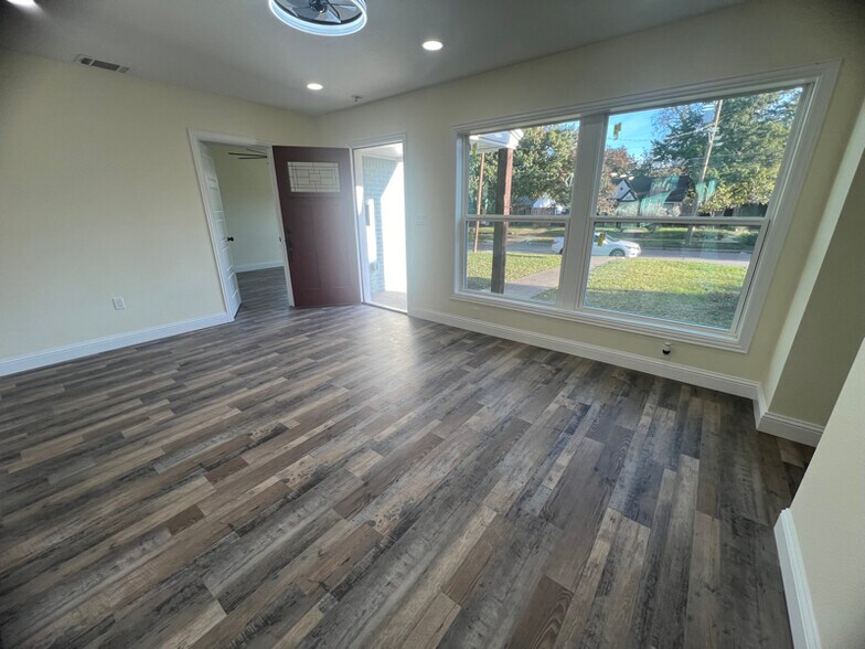 Building Photo - 1607 Lansford Ave