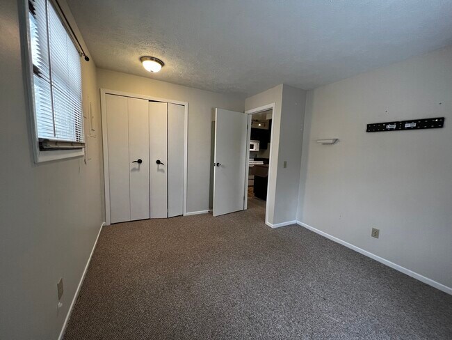 Building Photo - 4253 Mitchell Creek Dr