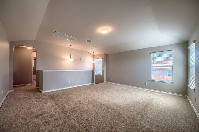 Building Photo - THIS STUNNING RENTAL HAS IT ALL!