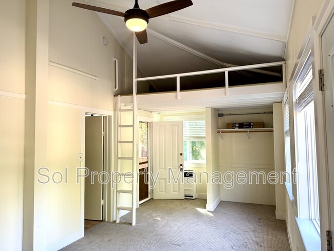 Building Photo - 9525 Brookside Ave
