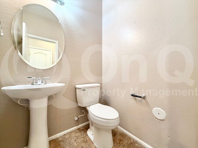 Building Photo - 11434 E Cliffrose Ln