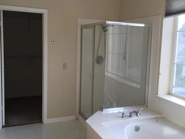 Building Photo - 2606 Torrey Ct