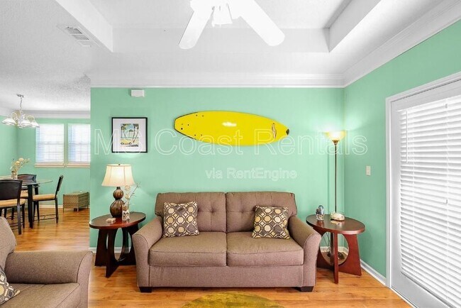 Building Photo - 2252 Beach Dr