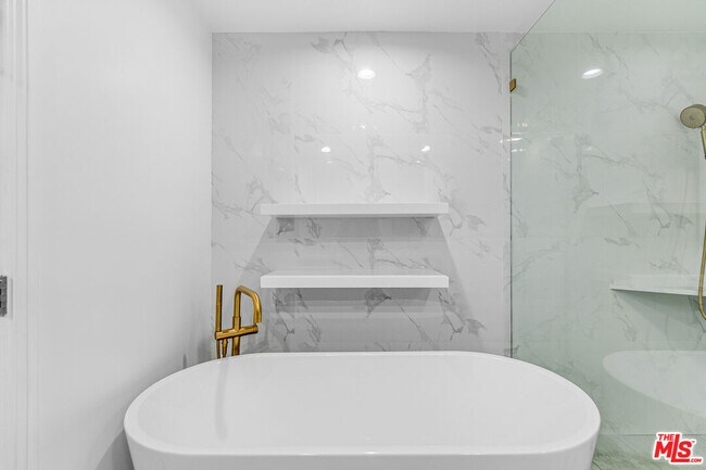 Building Photo - 12021 Guerin St