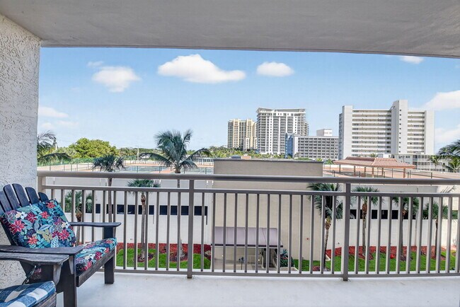 Building Photo - 3400 N Ocean Dr