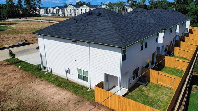 Building Photo - 1948 Longmire Villas Court