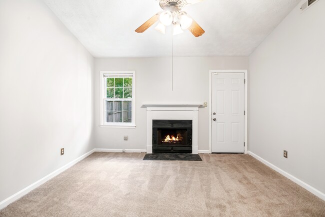 Building Photo - 1704 Hunting Creek Dr SE