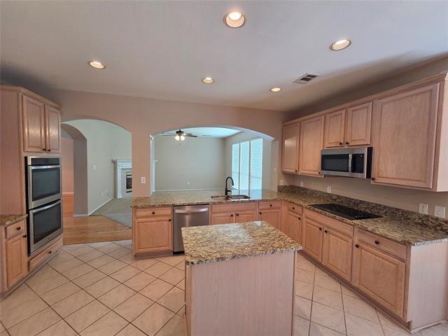 Building Photo - 625 Manchester Dr