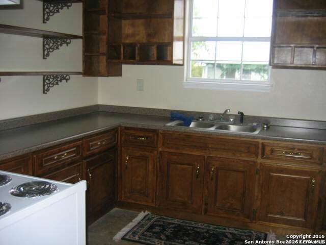 Building Photo - 611 W Ridgewood Ct
