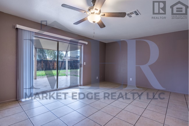 Building Photo - 5Bed/2Bath Home at 35th Ave/Cactus! $1799 ...