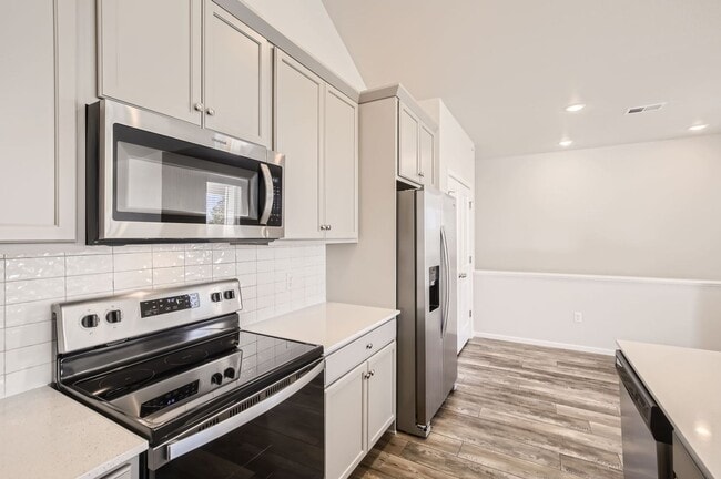 Building Photo - 2060 Autumn Moon Dr