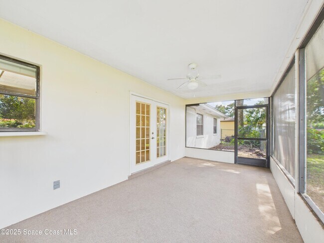 Building Photo - 2265 44th Ave