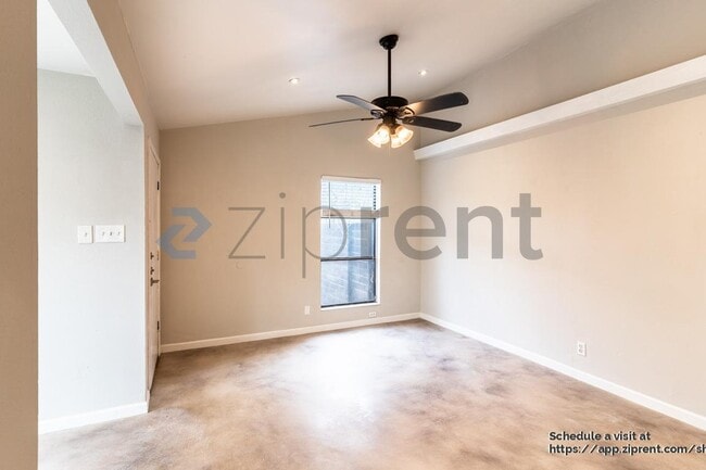 Building Photo - 2903 Parker Ln