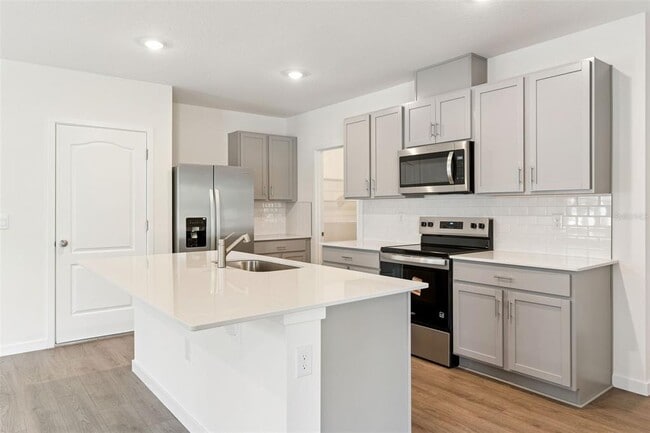 Building Photo - 2113 Walnut Crk Dr