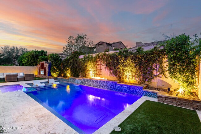 Building Photo - 9250 E Via De Vaquero Dr