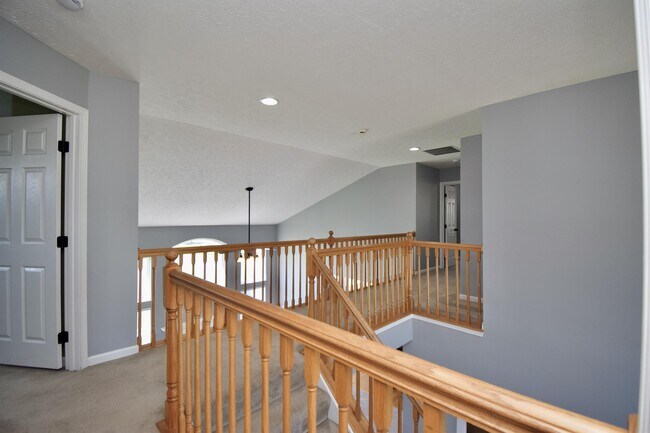 Building Photo - 5167 Elm Leaf Trail