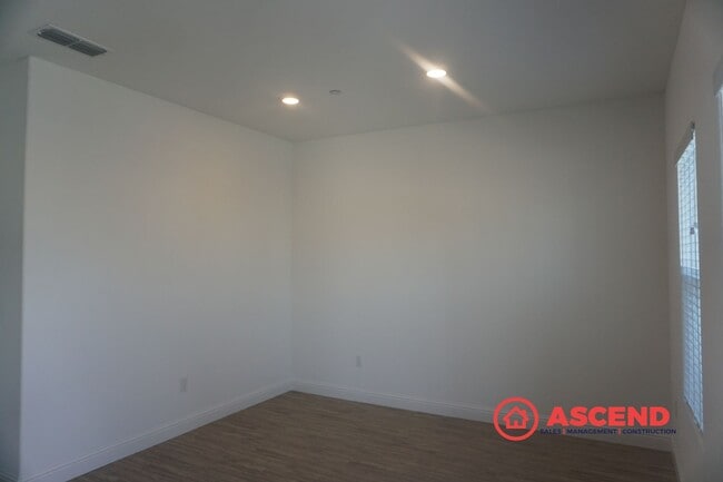 Building Photo - Gorgeous Home in Gossamer Grove!