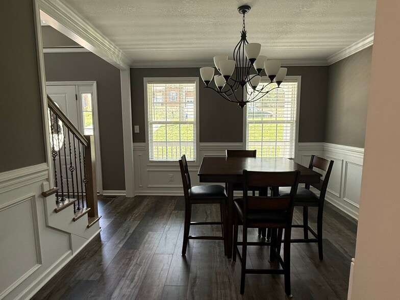Dining Room - 1110 Stonebrook Dr