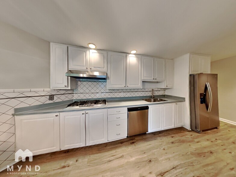 Building Photo - 4940 Karls Gate Dr
