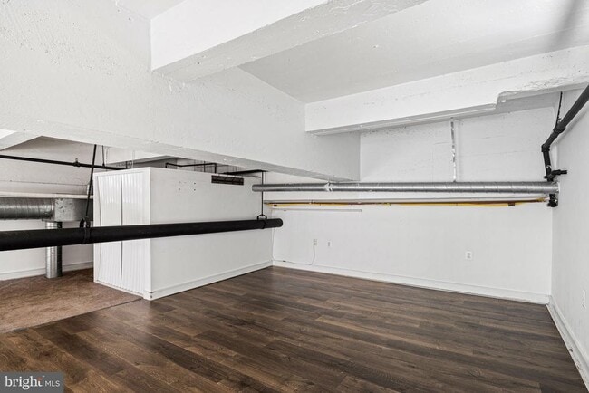 Building Photo - 810 N Hancock St