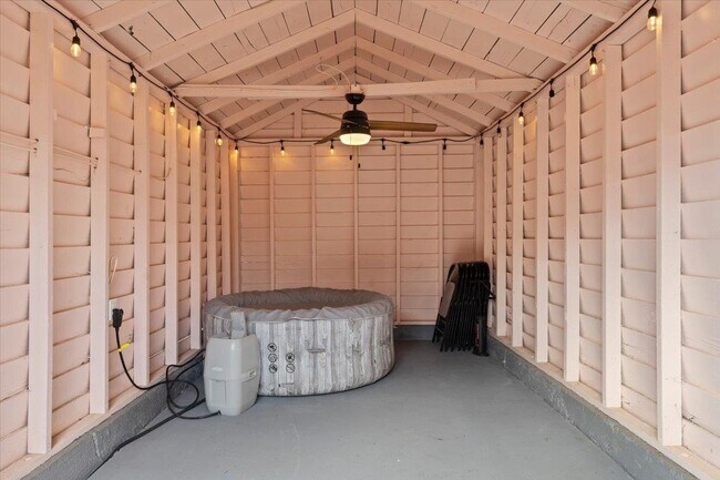 Building Photo - 1790 Lyndale Ave