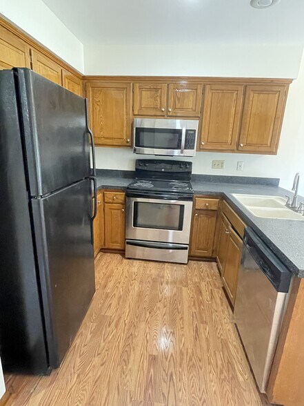 Building Photo - 11216 W 113th St