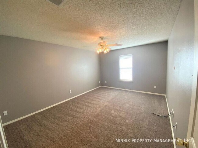 Building Photo - 10604 Boston Ave