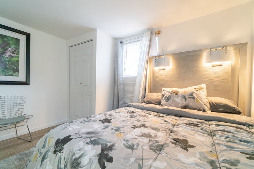 Building Photo - 61 Lamson St