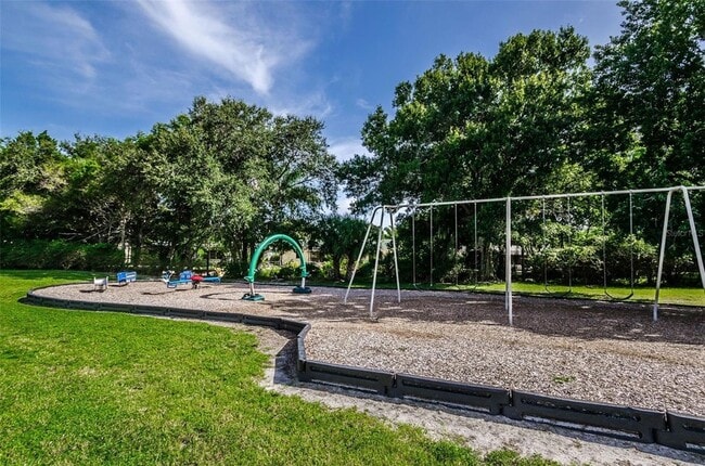 Building Photo - 1502 Cottonwood Terrace