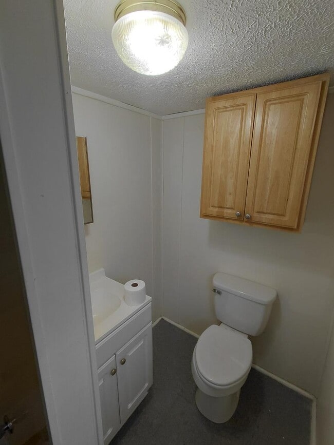 Building Photo - 6 W First St - 6 West First street