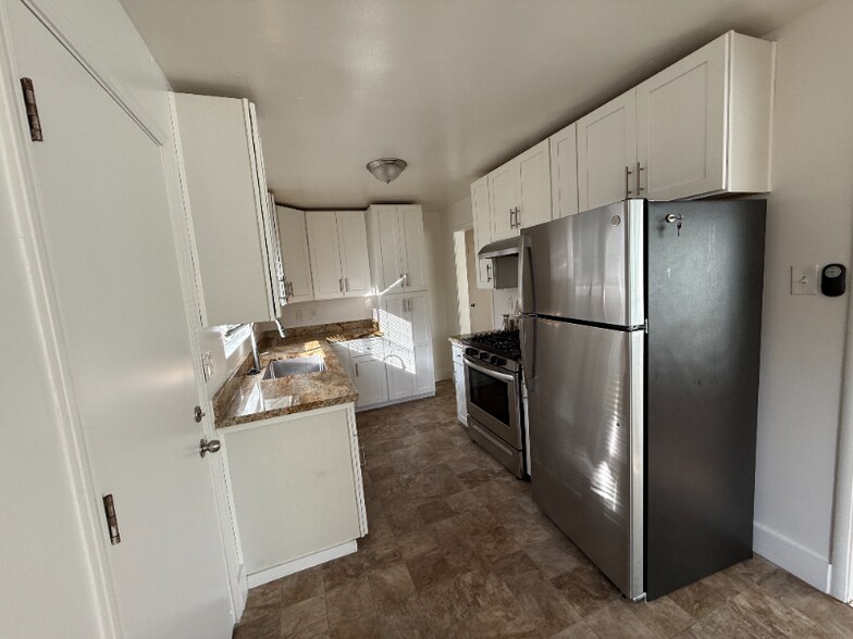 Building Photo - 1327 Ashby Ave