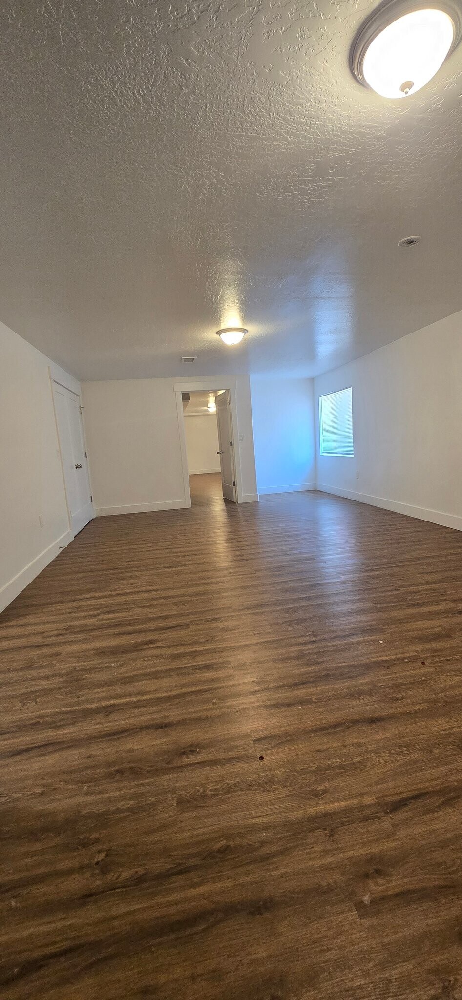 Building Photo - 8814 Daisy View Ln