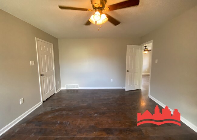 Building Photo - 4444 Kings Valley Cove W